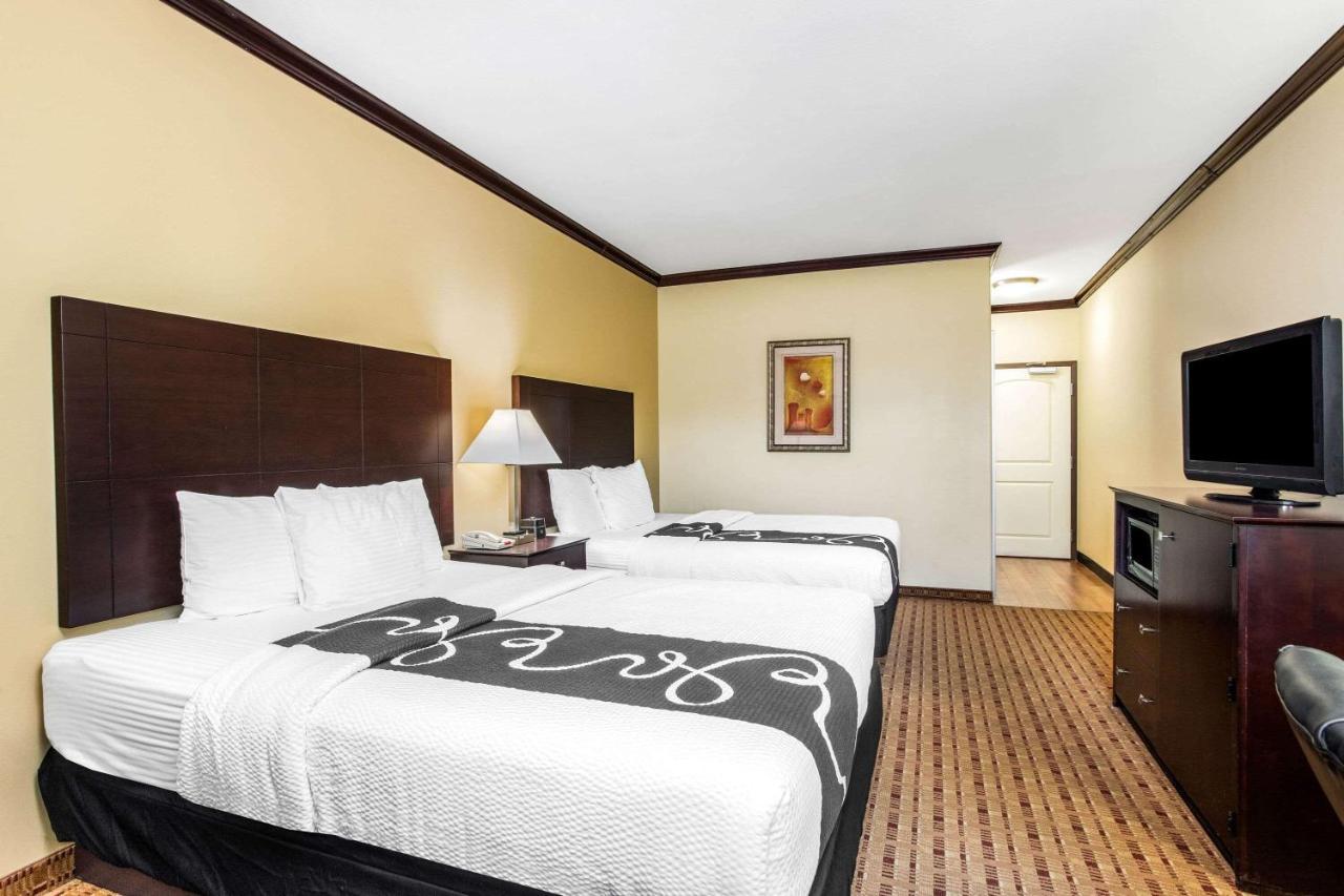 Hotel La Quinta By Wyndham Ennis Extérieur photo