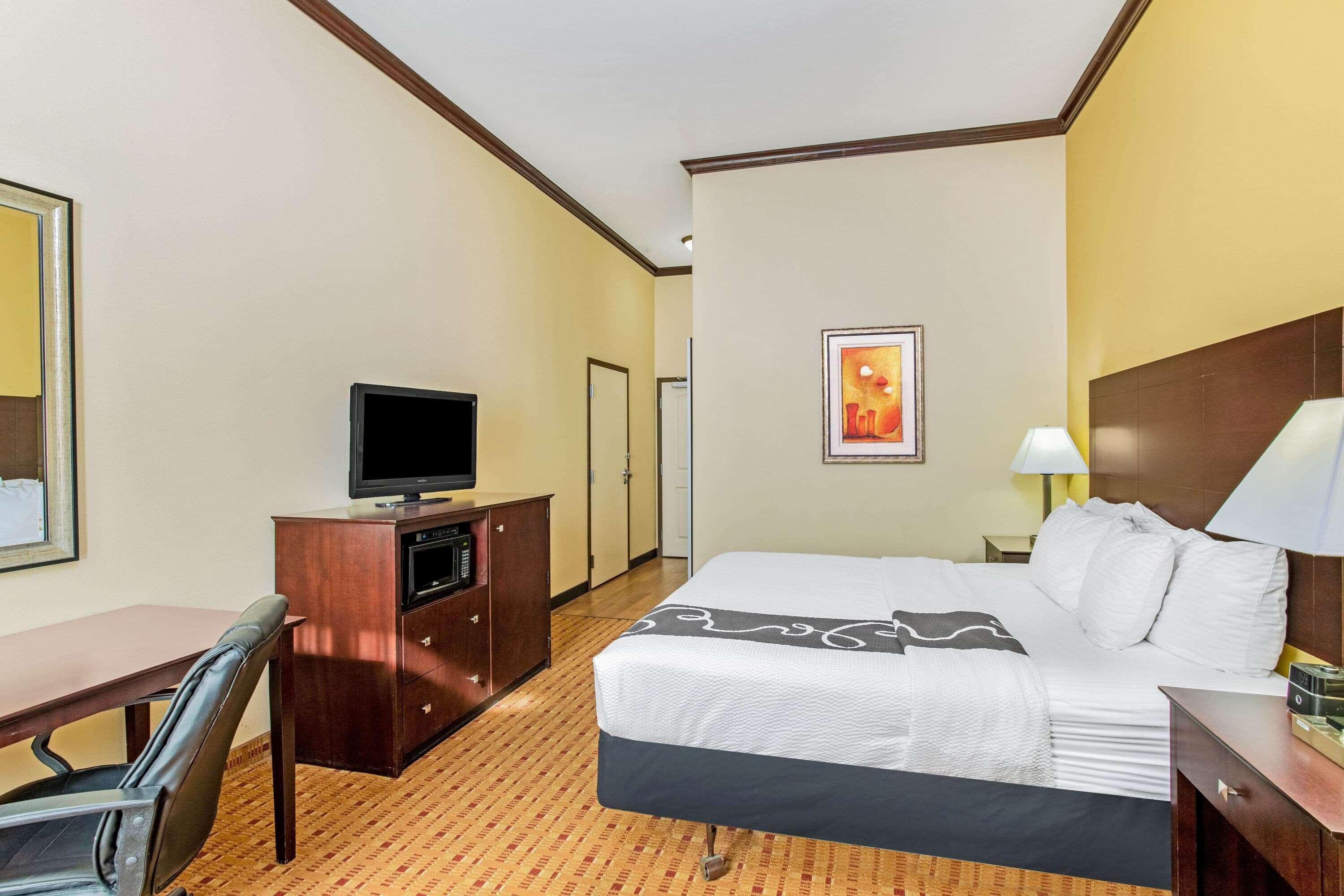 Hotel La Quinta By Wyndham Ennis Extérieur photo