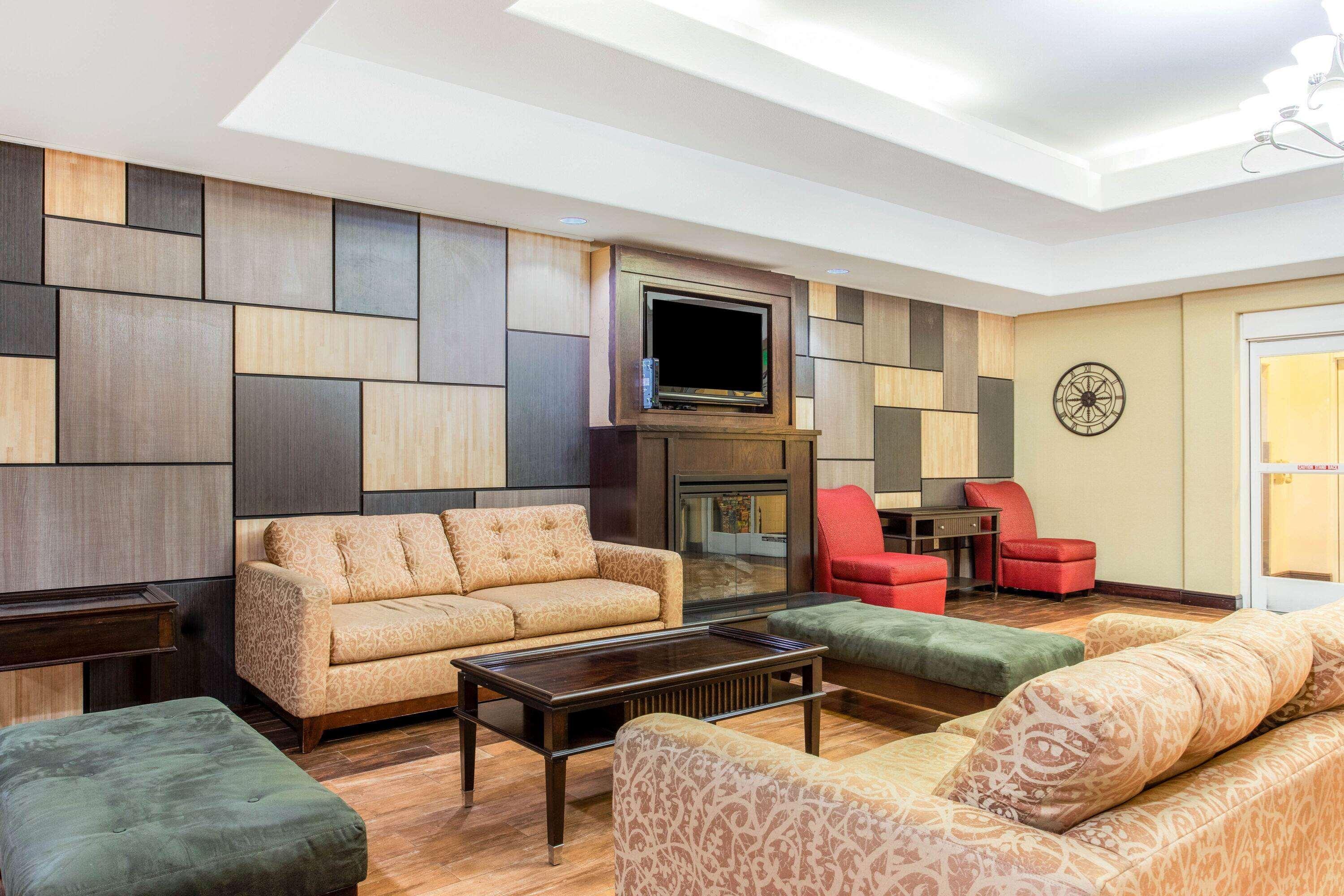 Hotel La Quinta By Wyndham Ennis Extérieur photo