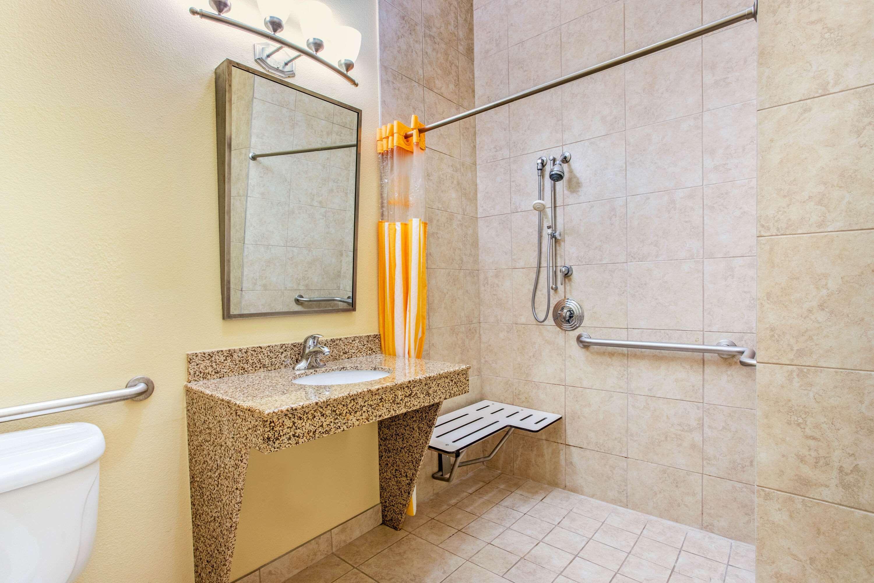 Hotel La Quinta By Wyndham Ennis Extérieur photo
